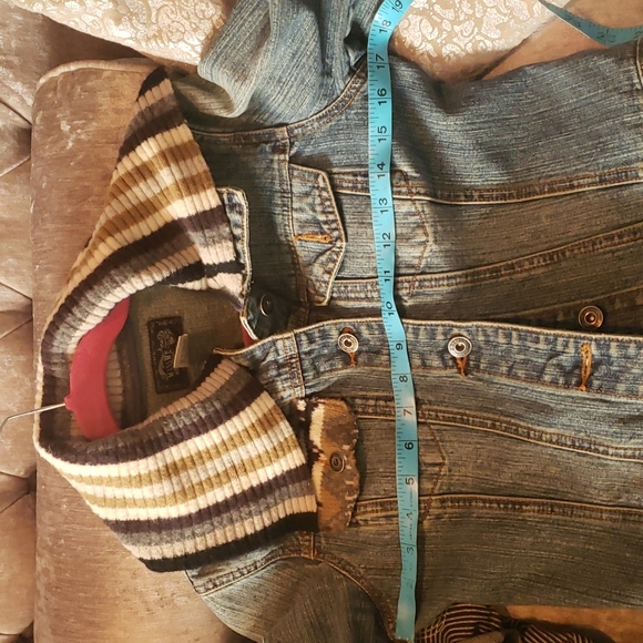 🎉 Miss Me Vintage Jean jacket S sweater accents  - FINAL PRICE! 🎉 - Picture 8 of 14